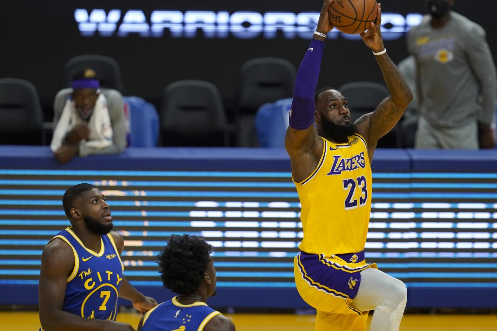 LeBron James contro gli Warriors 