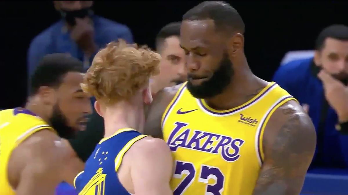 lebron nico mannion blocco