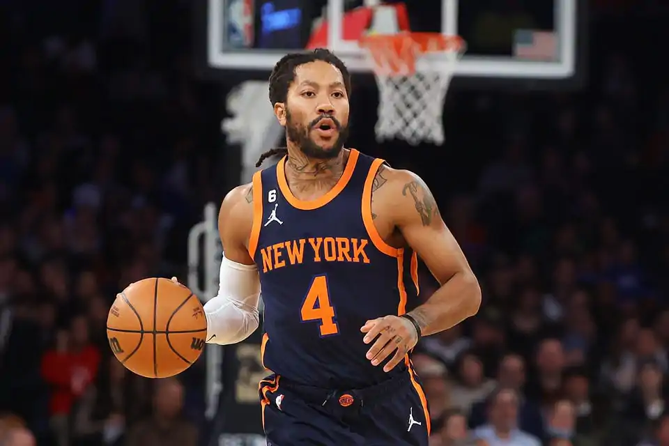 Mercato NBA, i Phoenix Suns puntano a firmare Derrick Rose