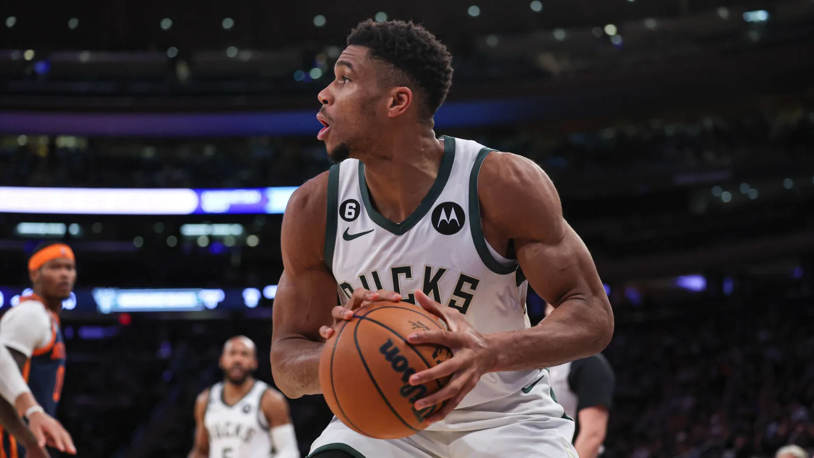 giannis milwaukee